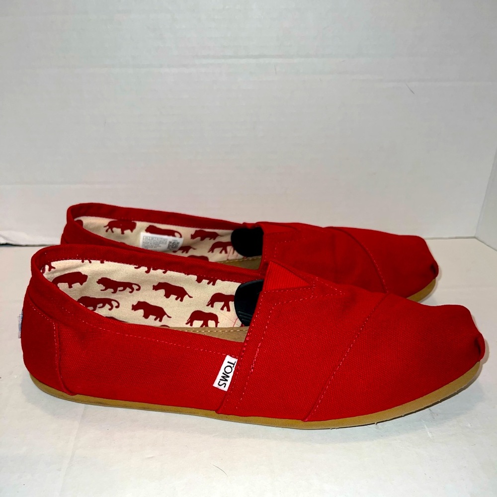 Toms Mens Red Canvas Casual Slip On Shoes Lightweight Round Toe Size 11.5
